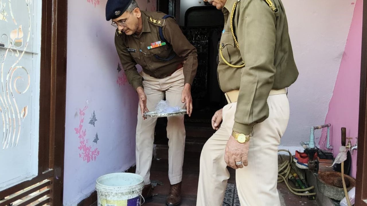 भीलवाड़ा: माफियाओं को लगा झटका, आबकारी टीम ने अवैध शराब का भंडारण पकड़ा