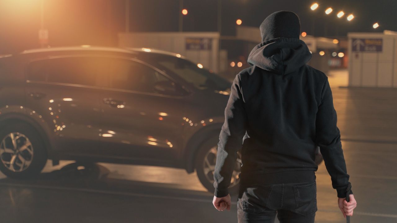 Raebareli Crime: एक दिन में दो चोरियां, बेखौफ बदमाश की कारस्तानी CCTV में कैद; पुलिस अलर्ट