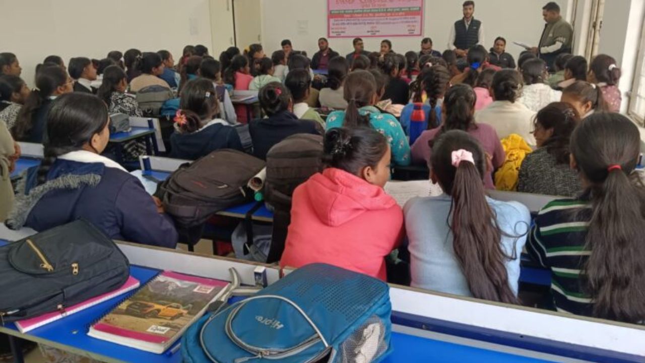 Raebareli: पिंक रोजगार मेले में इन कंपनियों ने लिया हिस्सा, 116 अभ्यर्थी चयनित