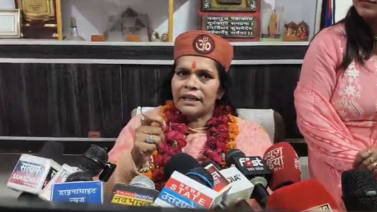 मैनपुरी में गरजीं साध्वी प्राची, विपक्ष पर साधा तीखा निशाना; जानें क्या कहा