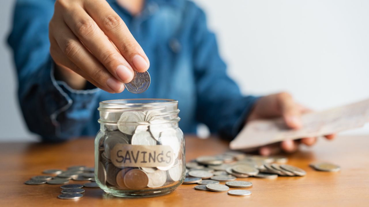 Salary बढ़े या न बढ़े… आपकी Saving ज़रूर बढ़ेगी! अपनाएं ये 7 दमदार Financial Tricks और देखें कमाल