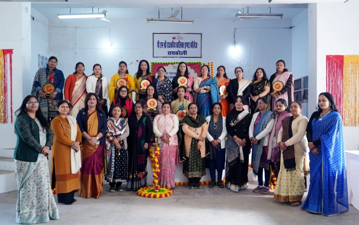 Raebareli: पीएम श्री राजकीय बालिका इंटर कॉलेज में भव्य पूर्व छात्र सम्मेलन, विद्यालय की यादों ने किया भावुक