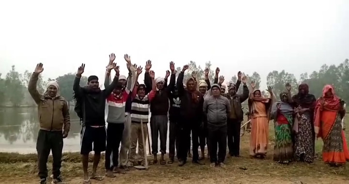 Raebareli: माइनर की पटरी कटी, 50 बीघा फसल पानी में डूबी