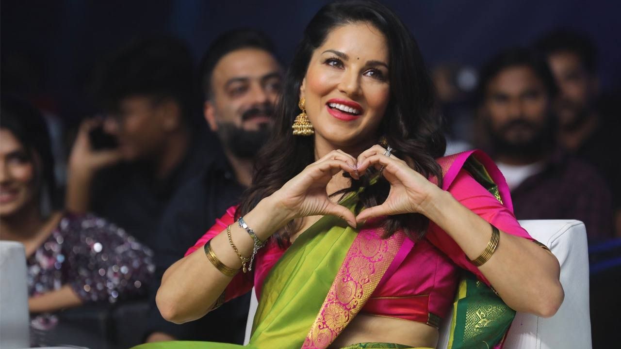 BREAKING: सनी लियोन की मथुरा में एंट्री बैन, जानें इसके पीछे की बड़ी वजह