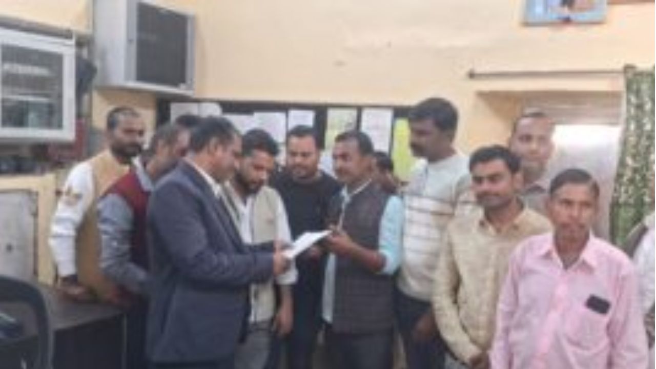 Kanpur Dehat: कहीं देर न हो जाए! झींझक रेलवे स्टेशन पर उठी दो बड़ी मांगे, जानें पूरा मामला