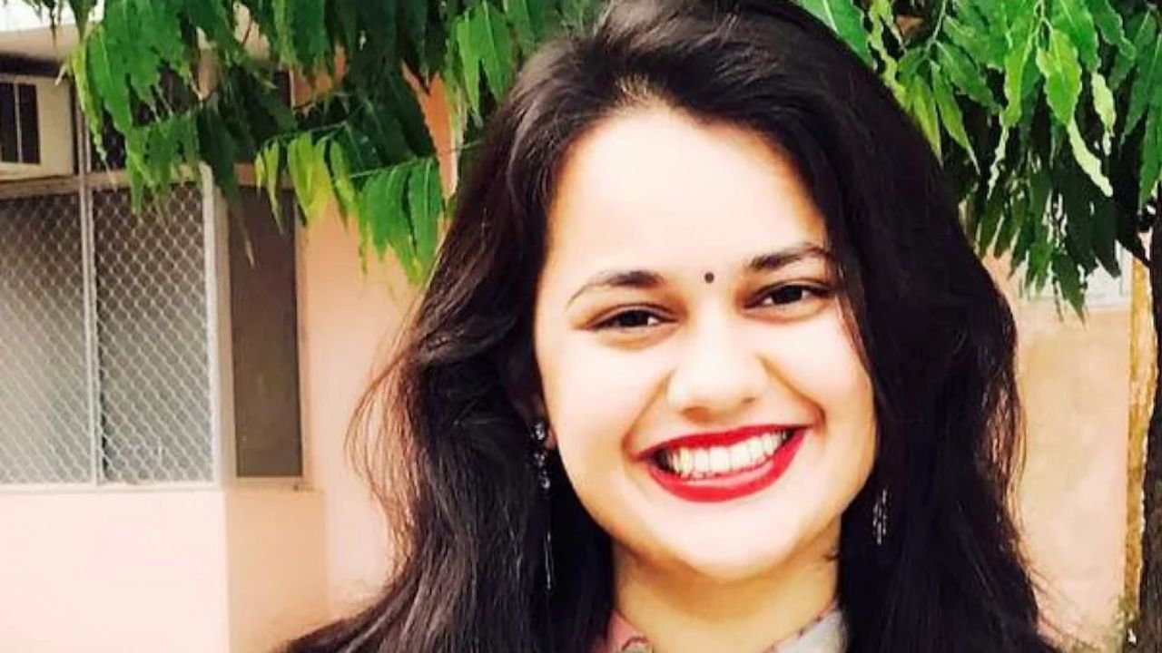 चर्चित IAS टीना डाबी फिर विवादों में, बाडमेर के स्टूडेंट्स में जबरदस्त गुस्सा; जानिये पूरा मामला