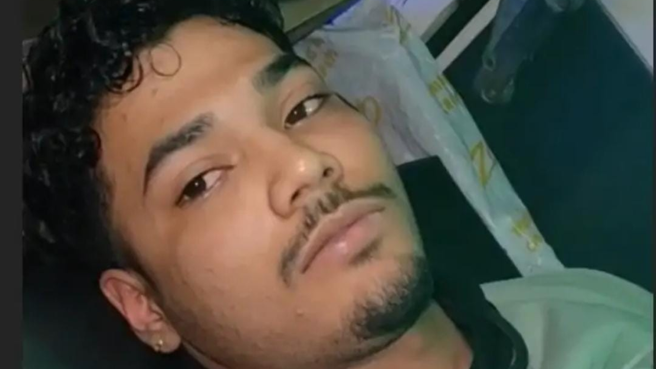 Deoria Crime: देवरिया में युवक पर चाकू से जानलेवा हमला, इलाके में दहशत