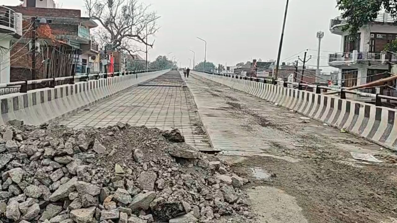 Video: जर्जर 50 नंबर ओवरब्रिज का पुनर्निर्माण तेज, जल्द खत्म होगी फतेहपुर की परेशानी