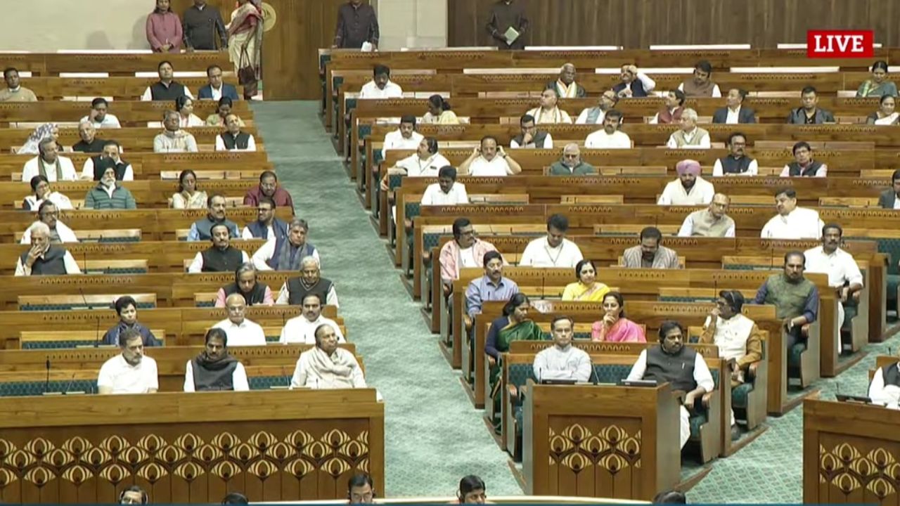 Parliament Winter Session LIVE: SIR हंगामे के बीच मणिपुर GST बिल पारित, कार्यवाही दिनभर के लिए स्थगित