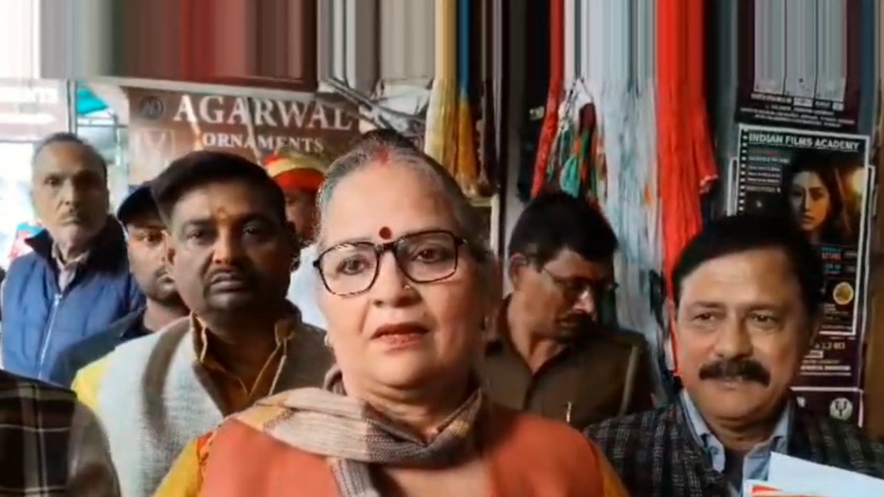 Lucknow News: लखनऊ में SIR जागरूकता अभियान का अंतिम दिन, मेयर सुषमा खर्कवाल बाजारों में दिखी सक्रिय