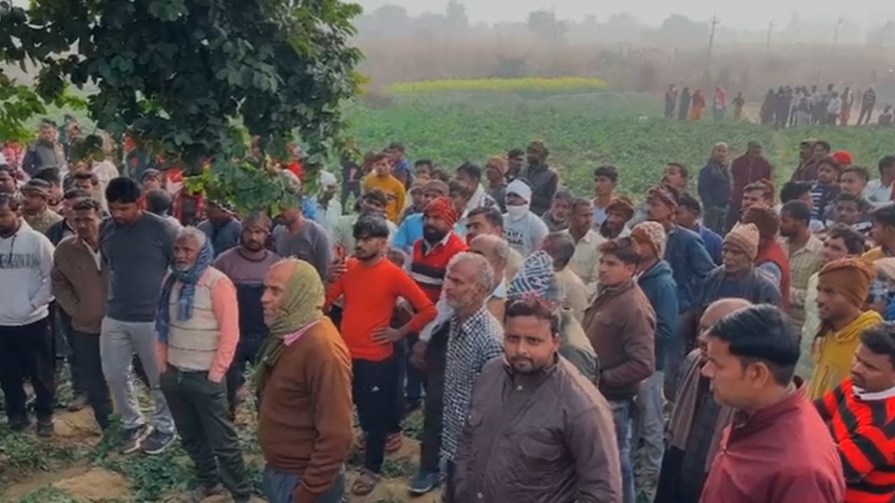 कन्नौज हत्याकांड में नया मोड़, फरार आरोपी फंदे पर लटका मिला, परिजनों ने हत्या का लगाया आरोप