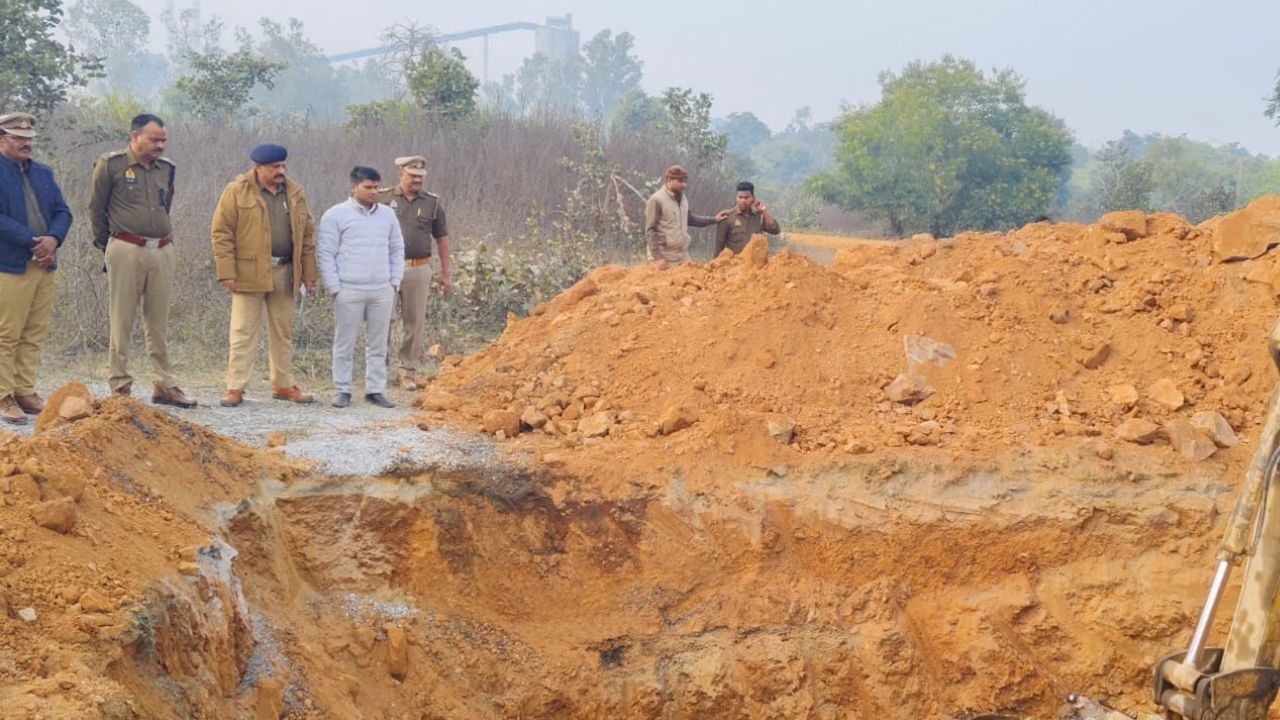 ऑपरेशन क्लीन में सोनभद्र पुलिस का प्रहार, अवैध अंग्रेजी शराब की पकड़ी गई भारी खेप