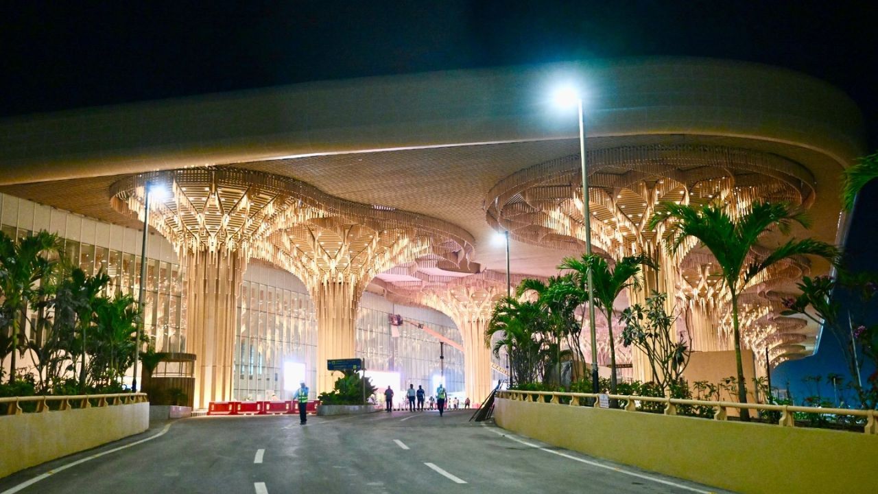 इसमें 1,000 करोड़ रुपये विमान मरम्मत, रखरखाव और ओवरहॉल (एमआरओ) सुविधाओं के लिए निर्धारित हैं। इसमें 1,000 करोड़ रुपये विमान मरम्मत, रखरखाव और ओवरहॉल (एमआरओ) सुविधाओं के लिए निर्धारित हैं।