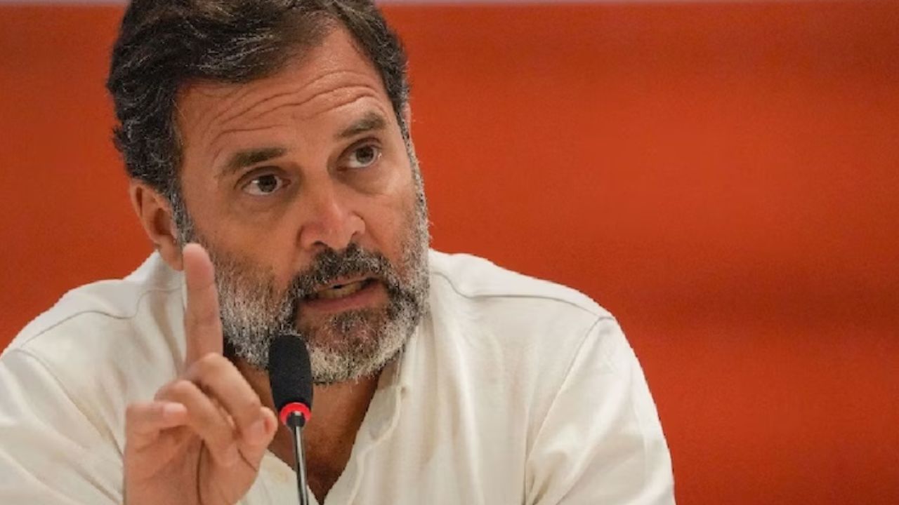 Unnao Rape Case: राहुल गांधी से मिली उन्नाव रेप पीड़िता, कुलदीप के बेल पर सियाी खेल