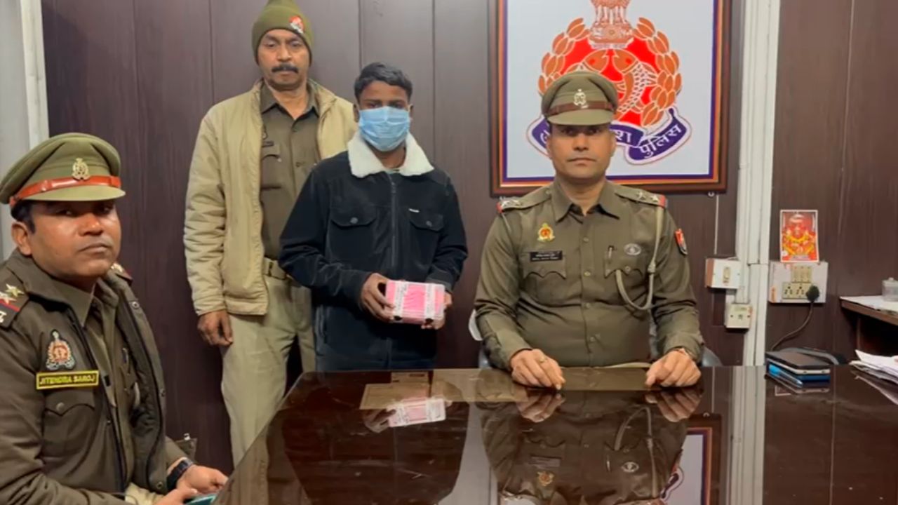 Sonbhadra News: शक्तिनगर पुलिस को बड़ी सफलता, स्वर्ण आभूषण लूट कांड का वांछित अभियुक्त गिरफ्तार