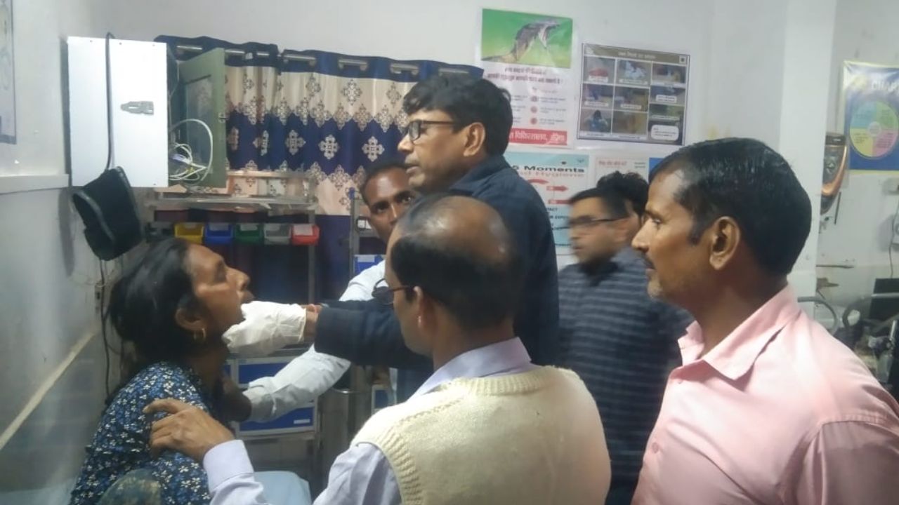 Auraiya News: औरैया में गोलगप्पा खाना महिला के लिए बन गया मुसीबत, अचानक हुआ ये क्या?