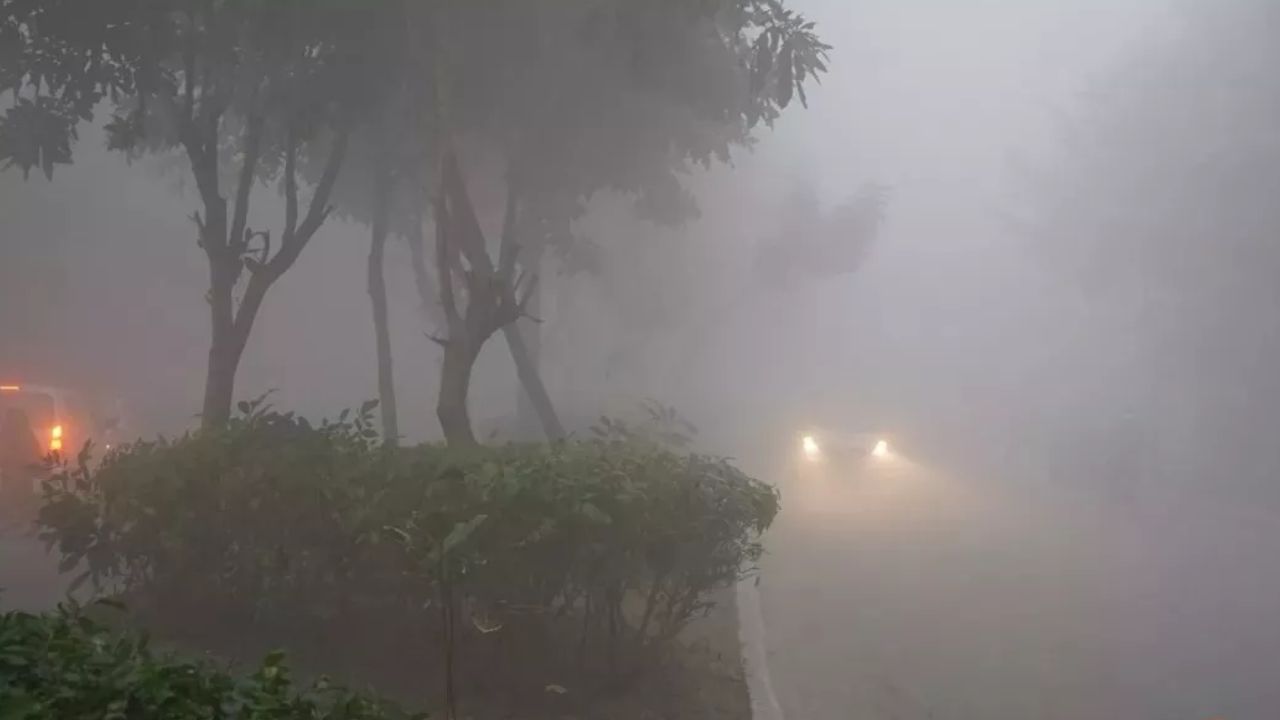 UP Weather Today: गहरी ठंड की चपेट में यूपी, न्यूनतम तापमान 9 डिग्री तक गिरा, जानें IMD का ताजा अपडेट
