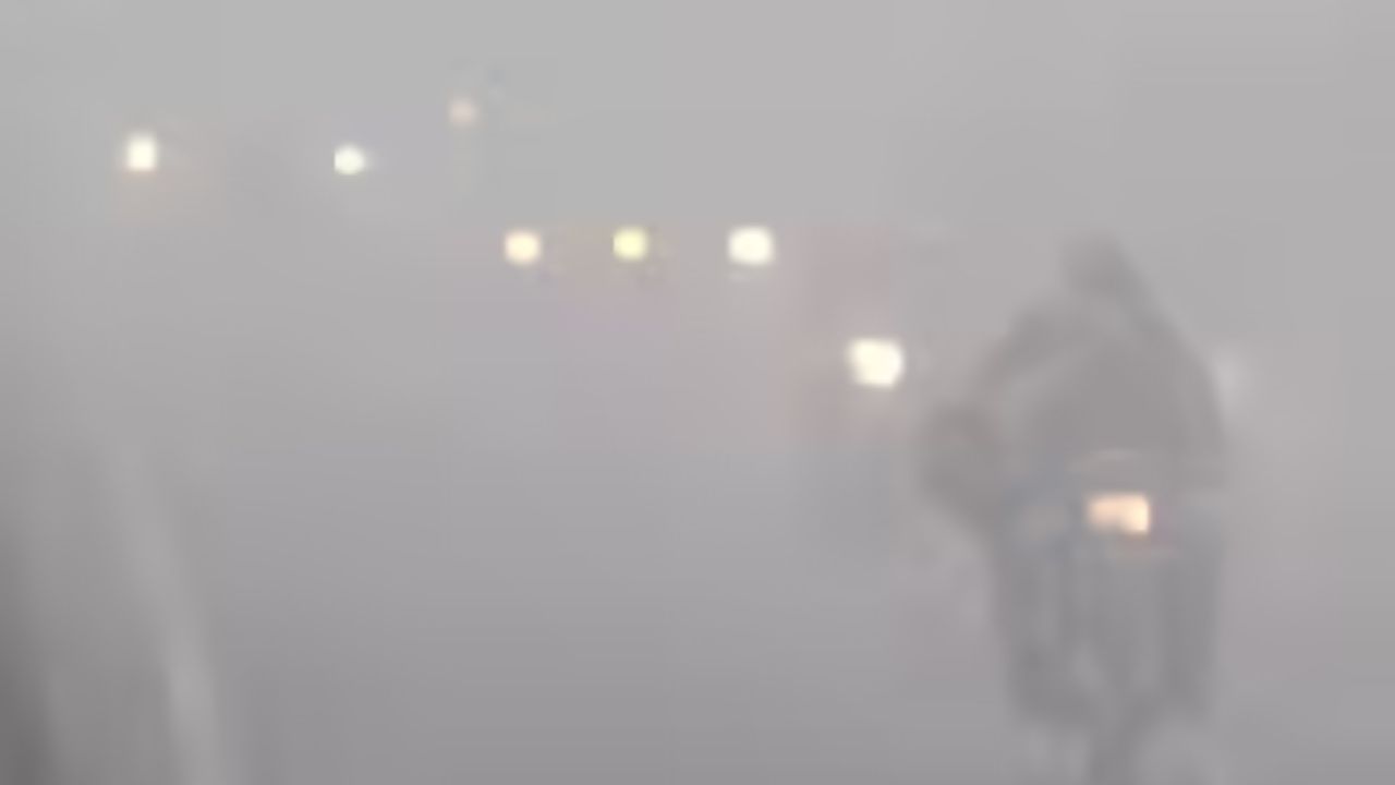 UP Weather Update: यूपी में सर्दी का कहर, जानिए इन जिलों में कैसे रहेगा तापमान