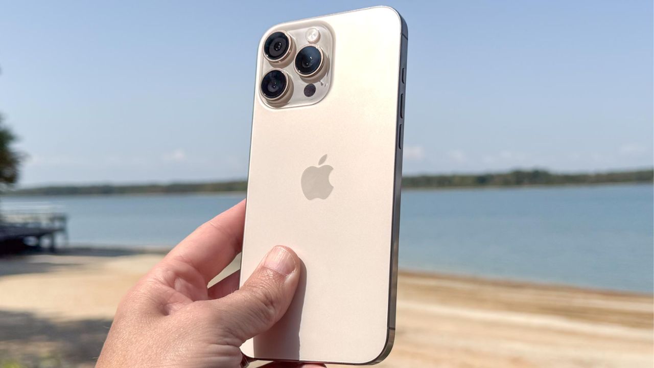 Apple का दबदबा जारी: iPhone 16 बना सबसे ज्यादा बिकने वाला फोन, इस स्मार्टफोन को पछाड़ा