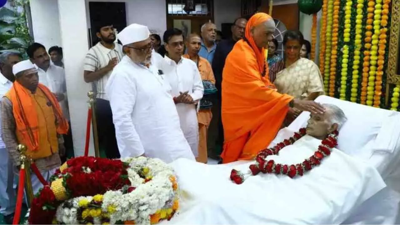 Shivraj Patil Funeral: महाराष्ट्र में कांग्रेस के वरिष्ठ नेता शिवराज पाटिल का राजकीय सम्मान के साथ अंतिम संस्कार