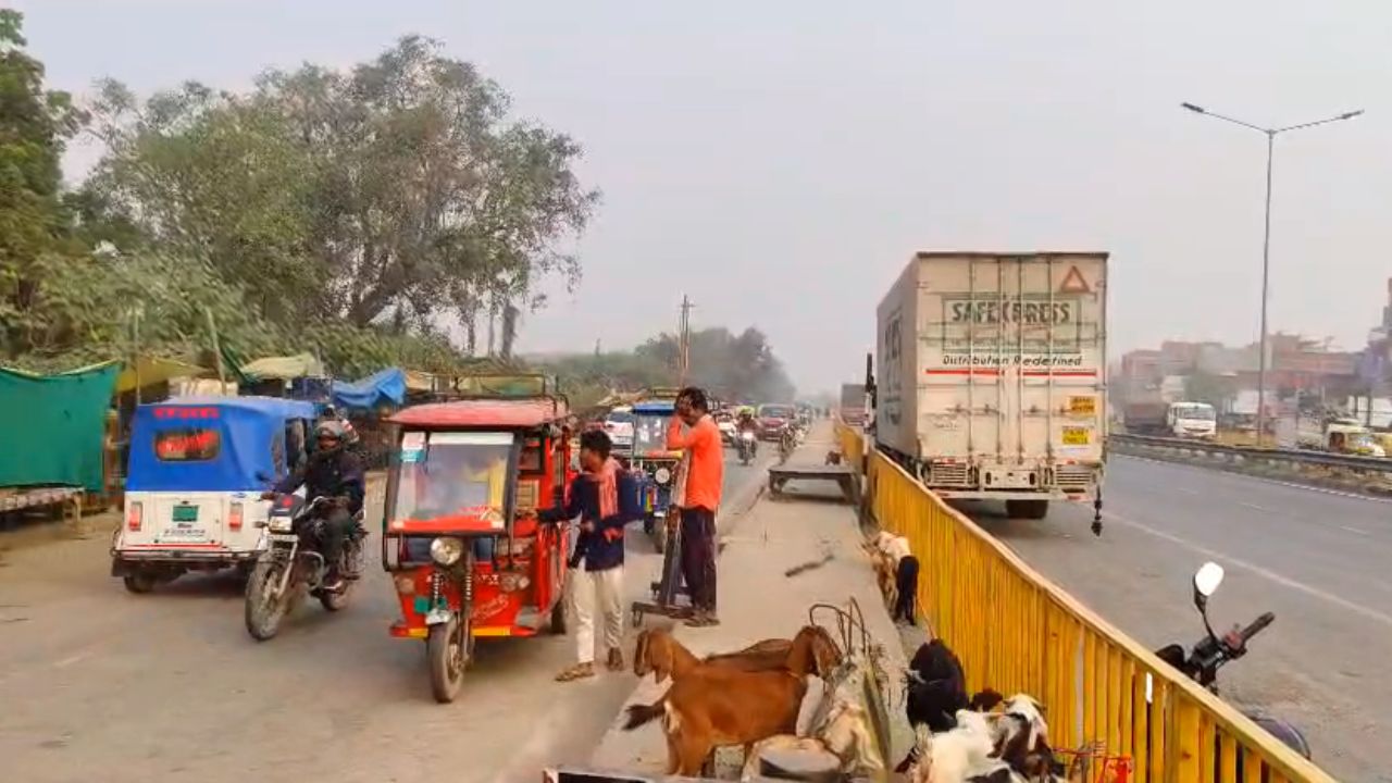 Chandauli: चंदौली में अवैध मीट दुकानों का खुलेआम संचालन, प्रशासन की कार्यप्रणाली पर उठे गंभीर सवाल