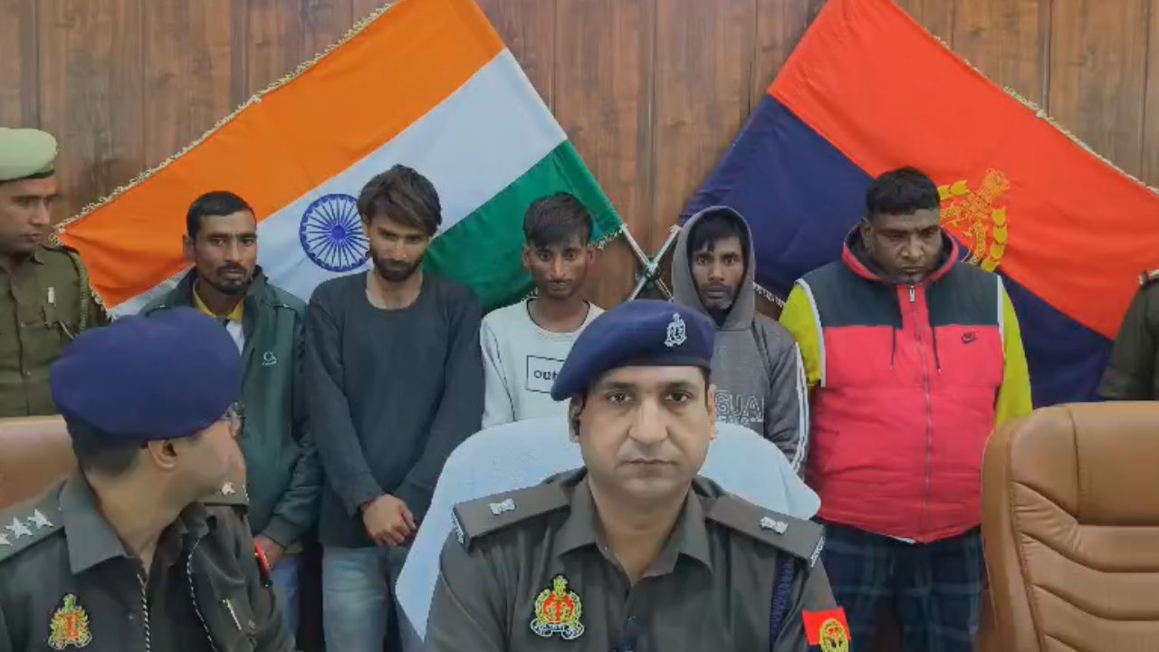 बुलंदशहर में चोरों का आतंक, मंदिरों से पीतल के घण्टे सहित कीमती सामान गायब; पुलिस ने कई को दबोचा