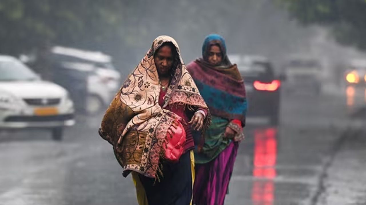 Weather Alert: तूफ़ान या तबाही? दक्षिण भारत पर मंडरा रहा बड़ा खतरा, IMD का हाई अलर्ट