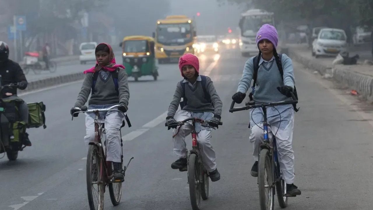 यूपी में बढ़ी शीतलहर की मार: तापमान में उतार-चढ़ाव से बढ़ी ठिठुरन, अगले हफ्ते भी रहेगा असर