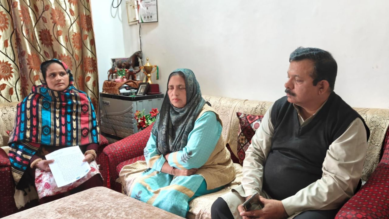 VIP सुरक्षा में व्यस्त पुलिस, पीड़िता की मदद को नहीं पहुंची; अलीगढ़ में महिला सशक्तिकरण की विफलता