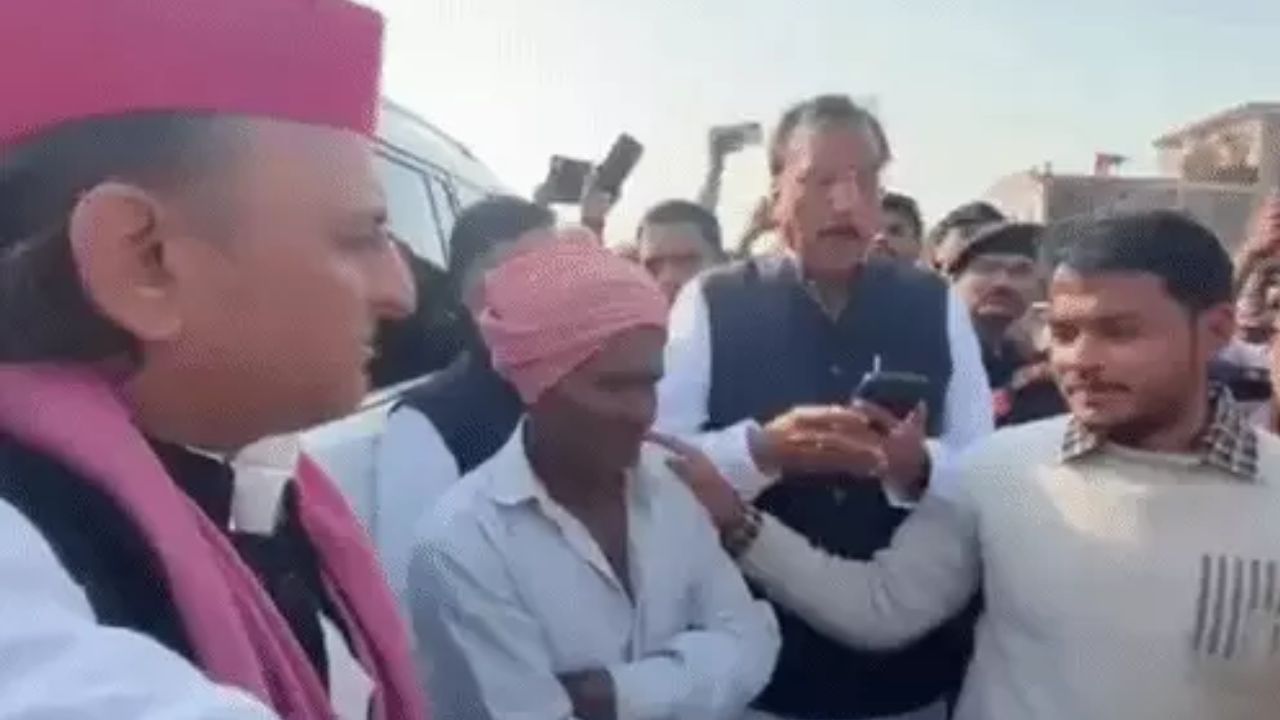 अखिलेश यादव बने आजमगढ़ के परिवार के लिए फरिश्ता, एक लाख रुपये दिए, डीएम से भी कहा- आप भी Help कीजिए