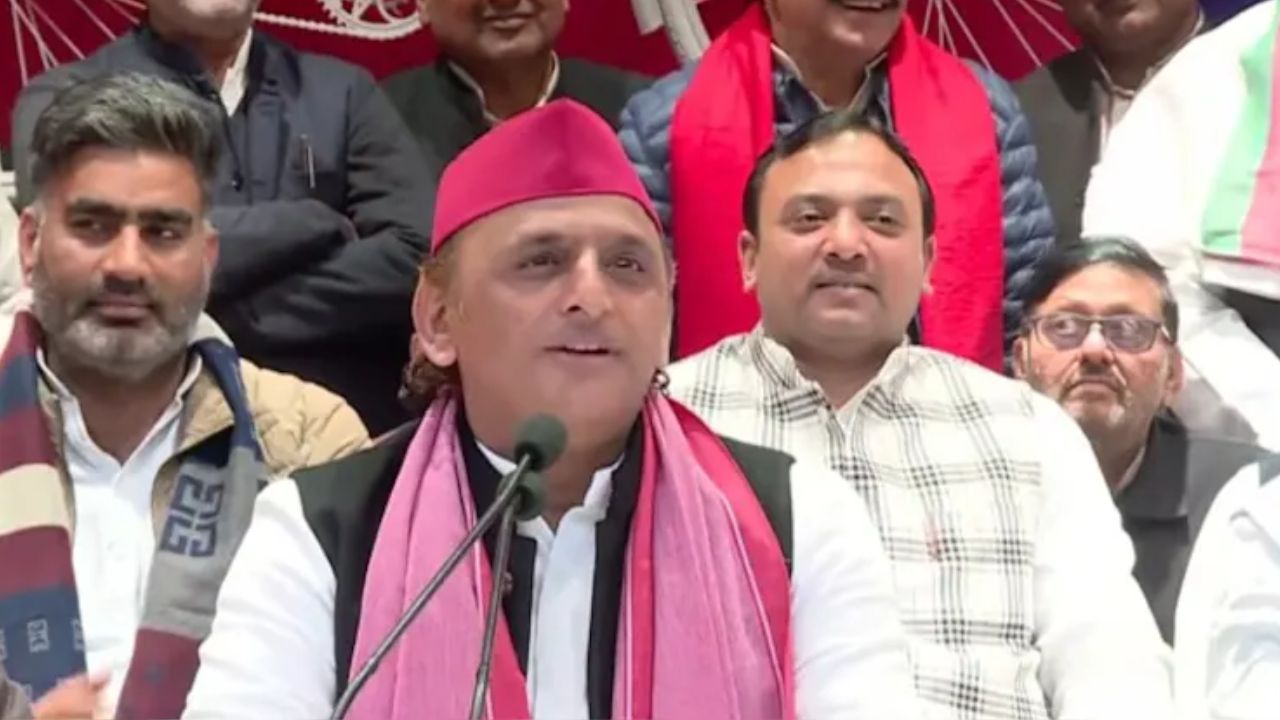 उत्तर प्रदेश की राजनीति में भूचाल! अखिलेश यादव ने CM योगी पर लगाया वोटिंग हेरफेर का आरोप