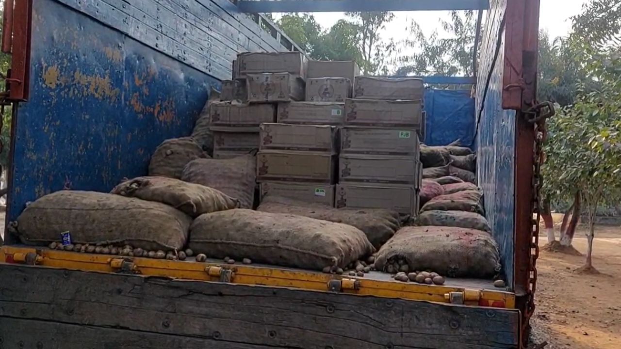 सोनभद्र पुलिस की बड़ी कामयाबी: आलू के बोरों में छिपी 37 लाख की अवैध शराब पकड़ी, पंजाब से लेकर बिहार तक फैला जाल