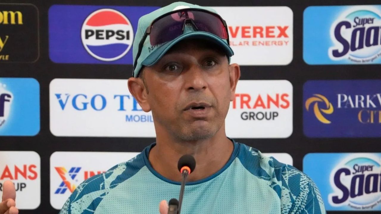 Azhar Mahmood has been stripped of his position as coach of the Pakistan team.