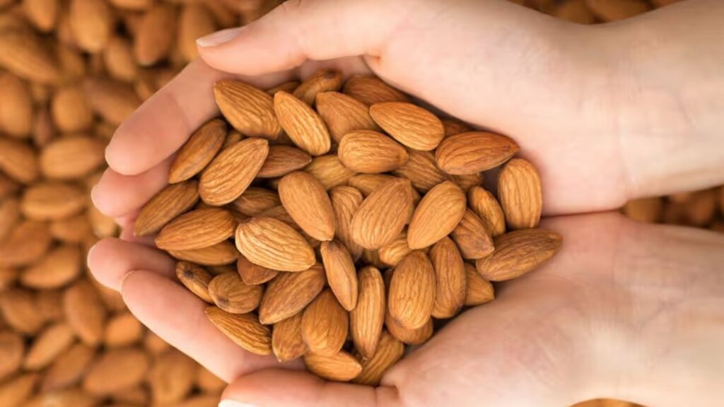 The right way to eat almonds (Img: Google)