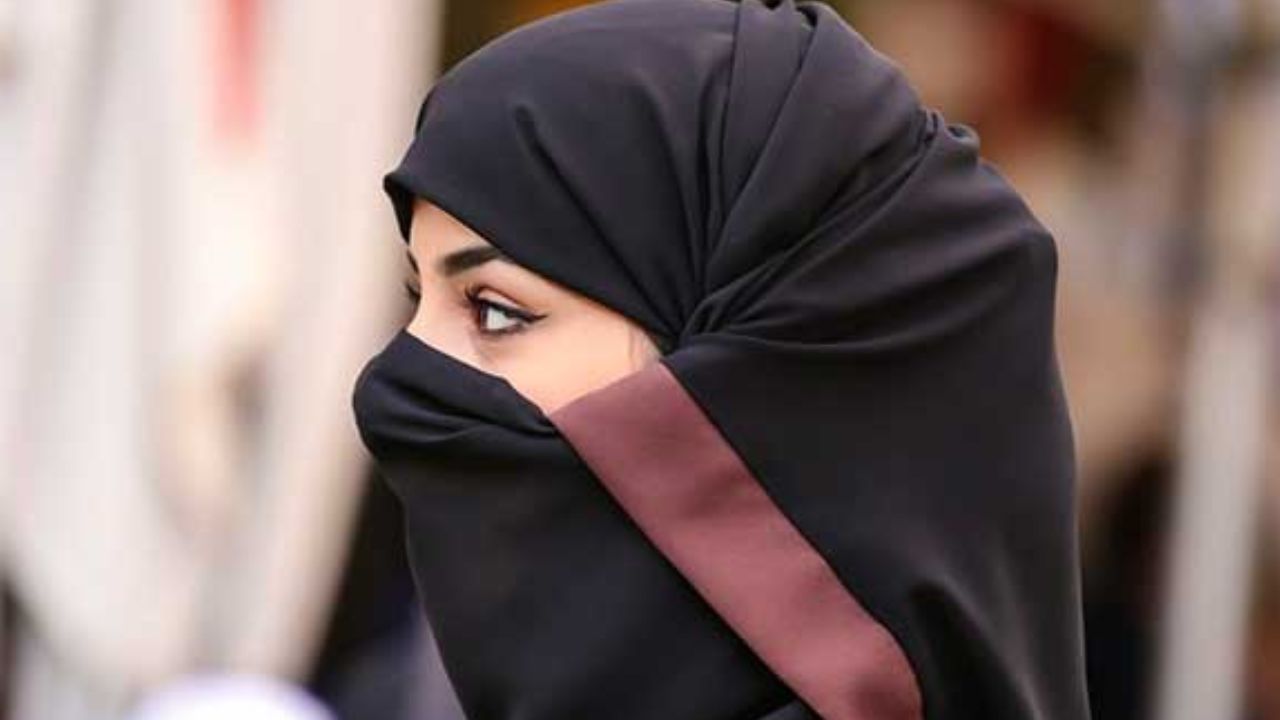 Modinagar: बुर्के में आई महिला ने व्यक्ति को खूब पीटा, जब हटा नकाब तो सामने आया जीजा-साली वाला मामला