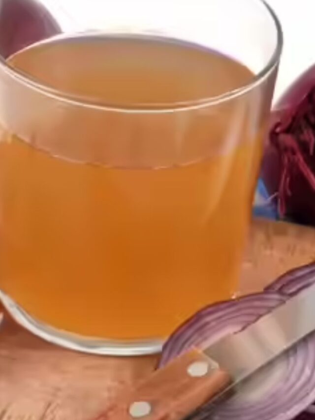 प्याज का रस लगाएं और पाएं लंबे-घने बाल, बदबू से बचाने का आसान तरीका