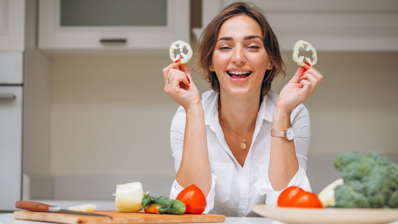 डाइट डिबेट खत्म! जानिए रात के खाने में रोटी और चावल में कौन-सा है ज्यादा फायदेमंद?