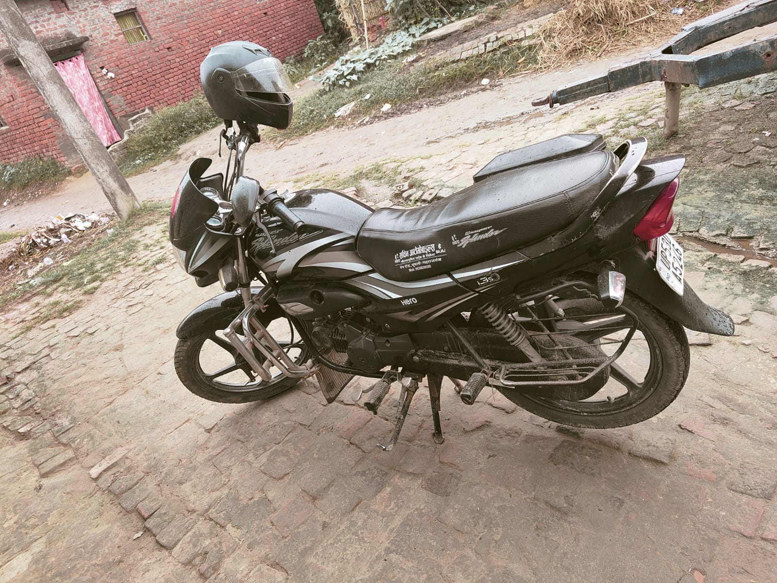 Maharajganj News: पंचायत कार्यालय से SIR मीटिंग के दौरान समाजवादी पार्टी ब्लॉक अध्यक्ष की बाइक चोरी