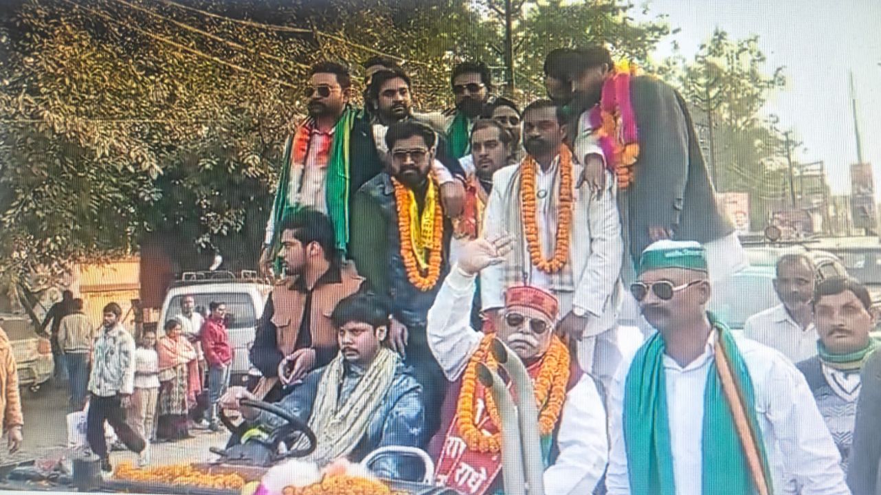 बरेली: भाकियू का बहेड़ी में रोड शो, किसानों के मुद्दों पर भरी हुंकार