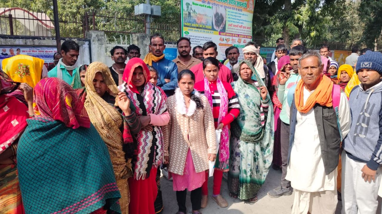 “मुझको बचाओ, ये लोग मुझे मार रहे हैं”: भाई को रात में मैसेज कर मांगी मदद, सुबह हो गई लापता; जानें पूरा मामला