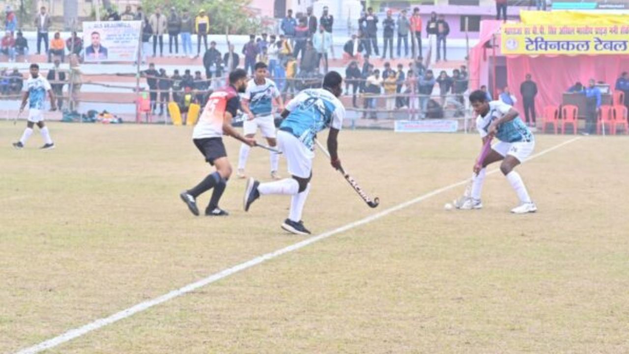 बलरामपुर में हॉकी का महासंग्राम, क्वार्टर फाइनल में आठ टीमें आमने-सामने