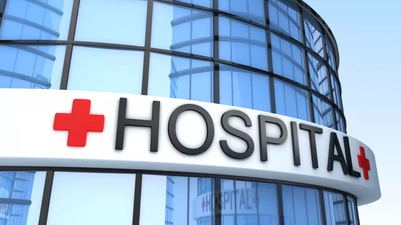 अब सभी प्राइवेट अस्पतालों के बाहर चस्पा होगी रेट लिस्ट, डॉक्टरों के लिए भी नियम लागू, जानें क्या?