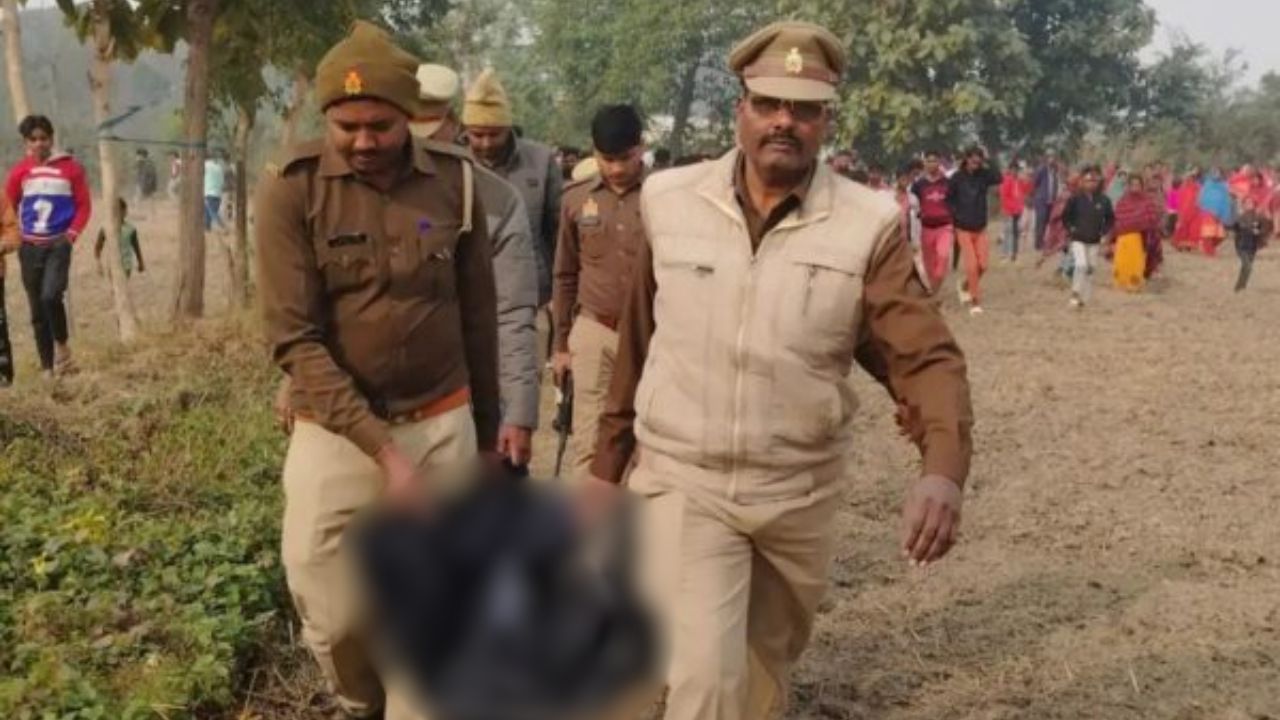 पेड़ से लटका मिला किशोरी का शव, क्षेत्र में हड़कंप; फॉरेंसिक टीम पहुंची महराजगंज के इस गांव