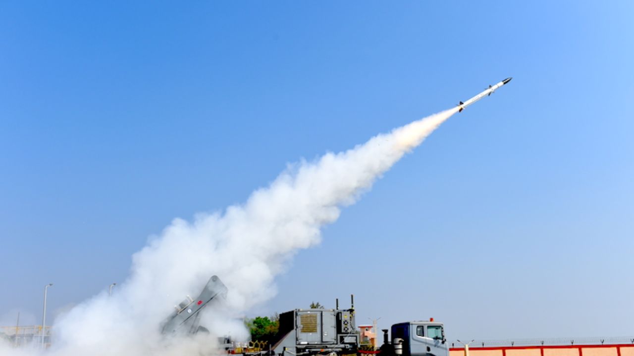 DRDO ने आसमान में बनाया नया सुरक्षा कवच, दुश्मनों की रणनीति को पहले ही बता देगा, जानें कैसे