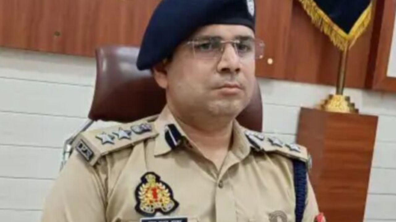 गोरखपुर में एसएसपी का बड़ा एक्शन, थाना प्रभारी समेत तीन को किया सस्पेंड, जानिए क्यों?