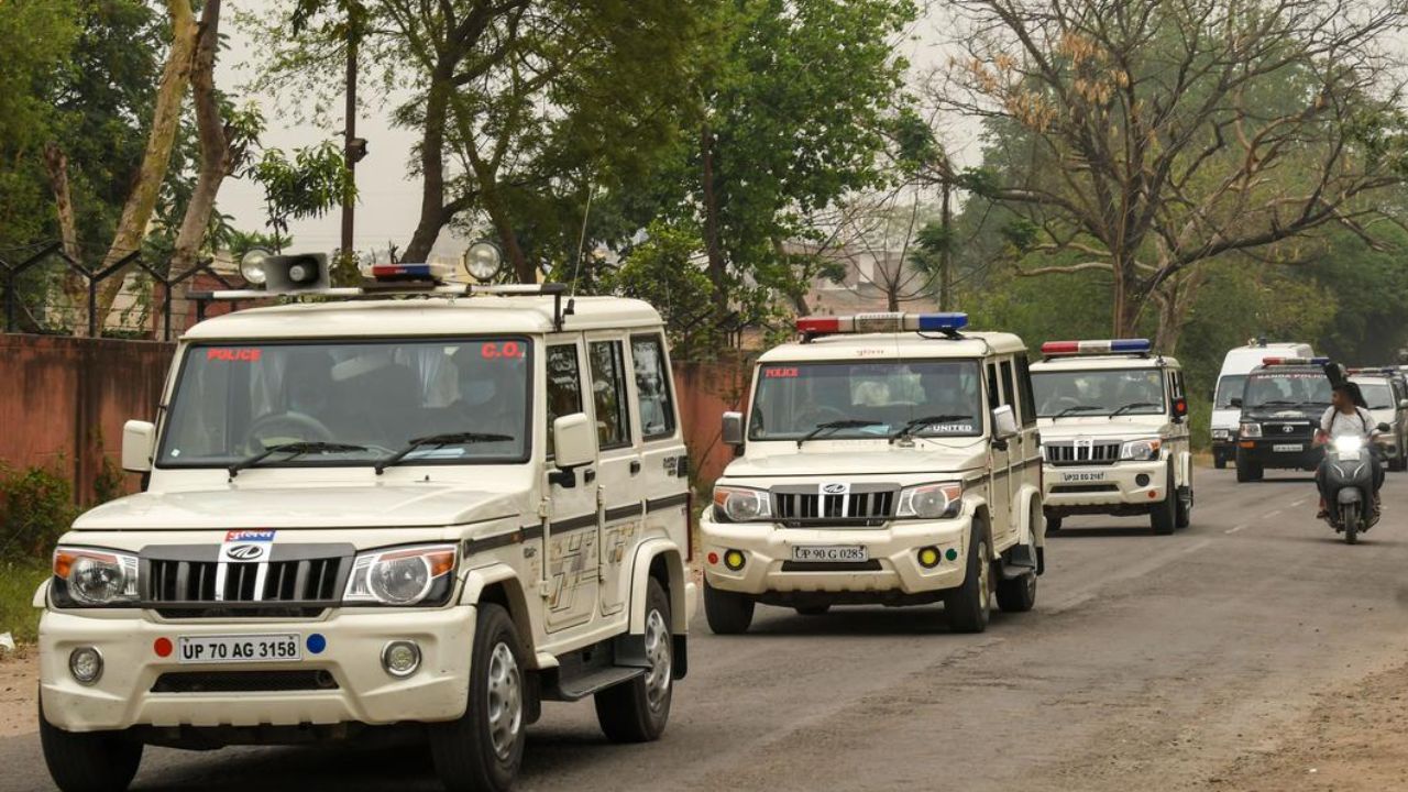 मेरठ में डबल मर्डर: बेटे और पोते की हत्या के बाद दादी को धमकी, क्या खत्म हो गया यूपी पुलिस का खौफ?