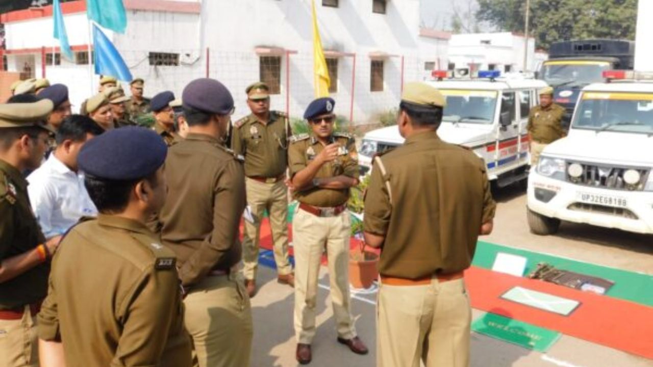 एडीजी ज़ोन का औचक निरीक्षण: पुलिस लाइन से पुलिस ऑफिस तक व्यवस्थाओं की गहन पड़ताल, लापरवाही पर सख्त चेतावनी