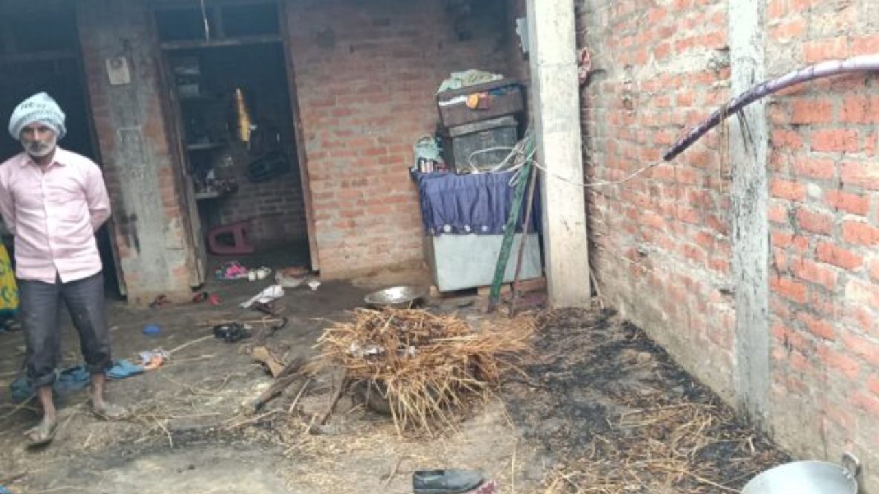 रायबरेली के इस गांव में आग लगने से घर का सामान जलकर राख, ऐसे बची जान