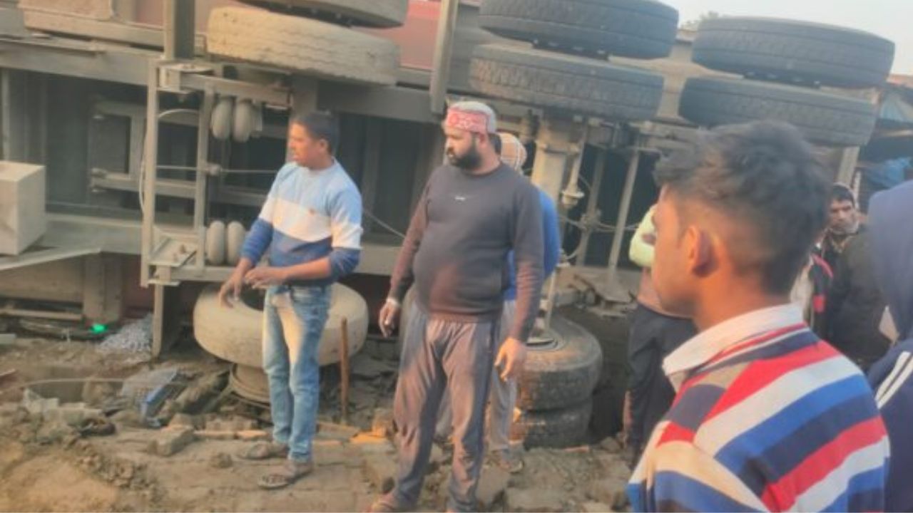 रायबरेली में भयानक सड़क हादसा! तेज रफ्तार ट्रक ने बाइक सवारों को रौंदा, एक की मौत