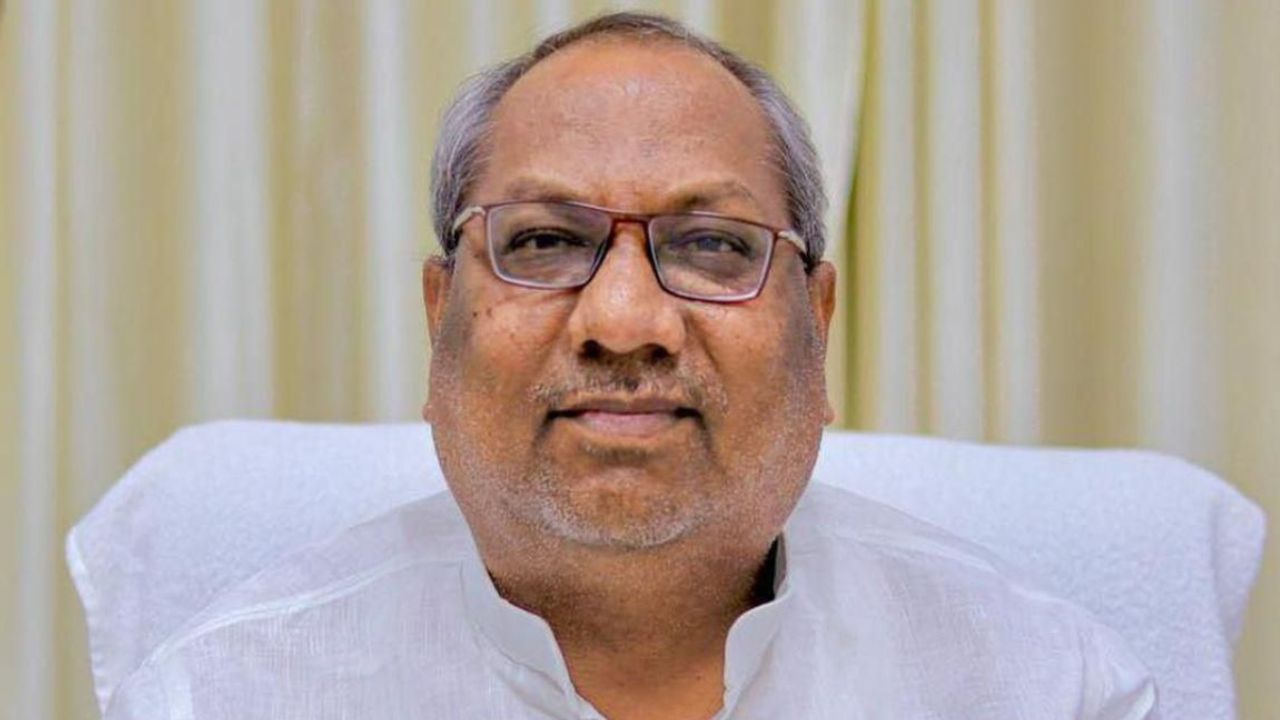 DN Exclusive: योगी के मंत्री संजय निषाद बुरे फंसे, जा सकते हैं जेल!